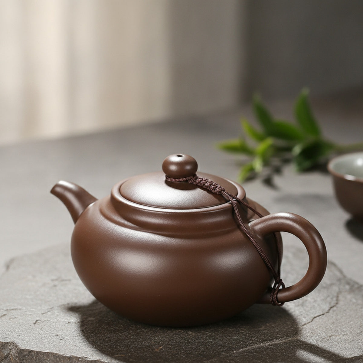 Théière Yixing Antique en Argile Violette